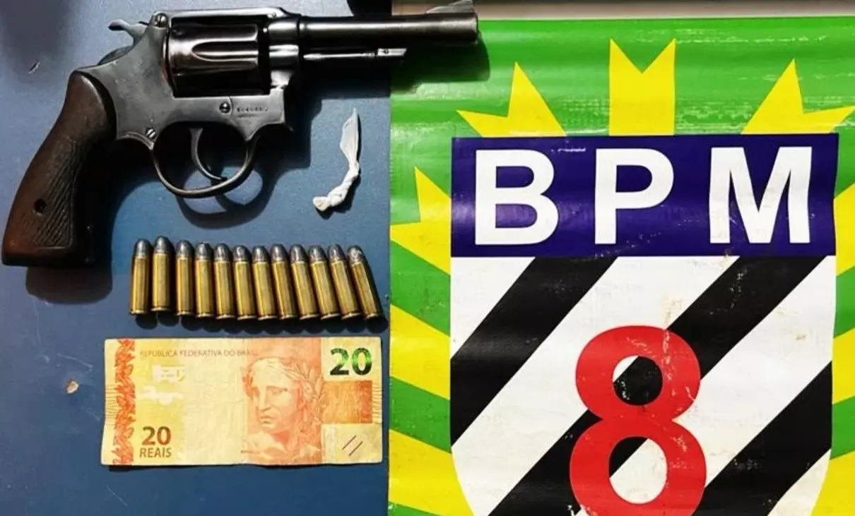 Homem é preso por porte de arma de fogo e droga durante abordagem