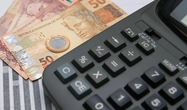 Banco Central mantém juros em 13,75% ao ano pela 6ª vez seguida