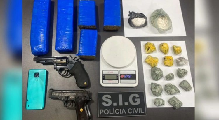 Polícia cumpre mandados contra acusados de comandar tráfico de drogas de dentro de presídios