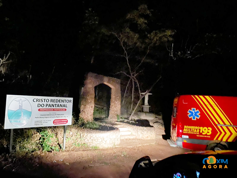 Bombeiros resgatam jovem ferido na Serra do Cristo Redentor em Coxim