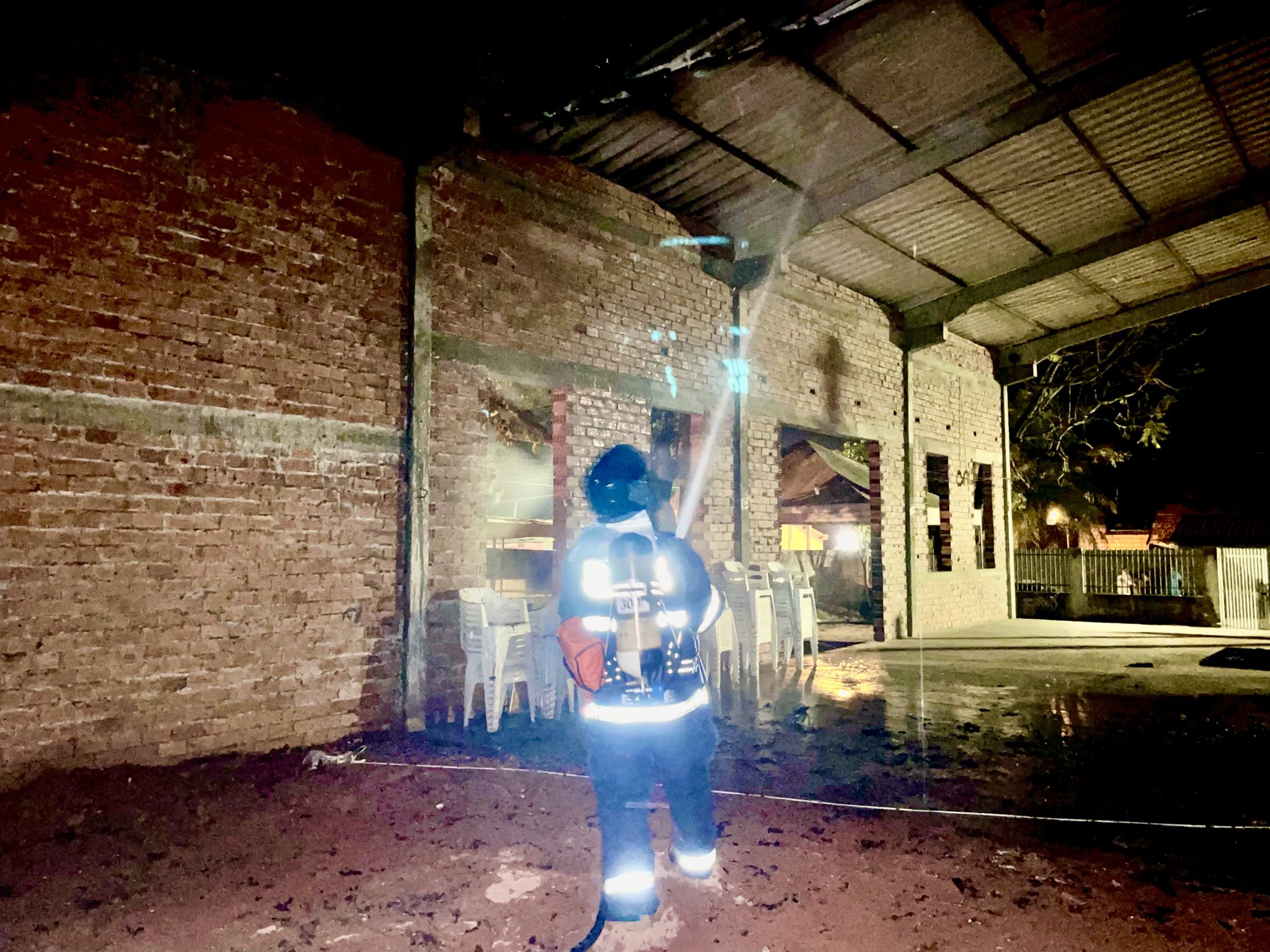 Princípio de incêndio em igreja mobiliza os bombeiros no Pequi I