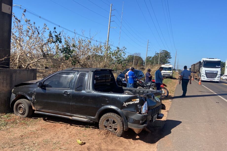 Homem morre em acidente envolvendo quatro veículos na BR-163