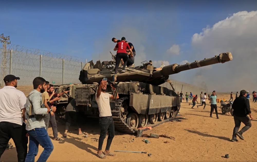 Israel diz ter retomado controle de territórios e anuncia bloqueio a Gaza: ‘sem eletricidade, comida e combustível’