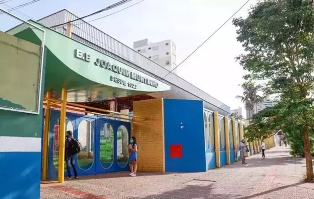 Professor condenado por assédio 5 anos atrás volta a ser denunciado por alunas