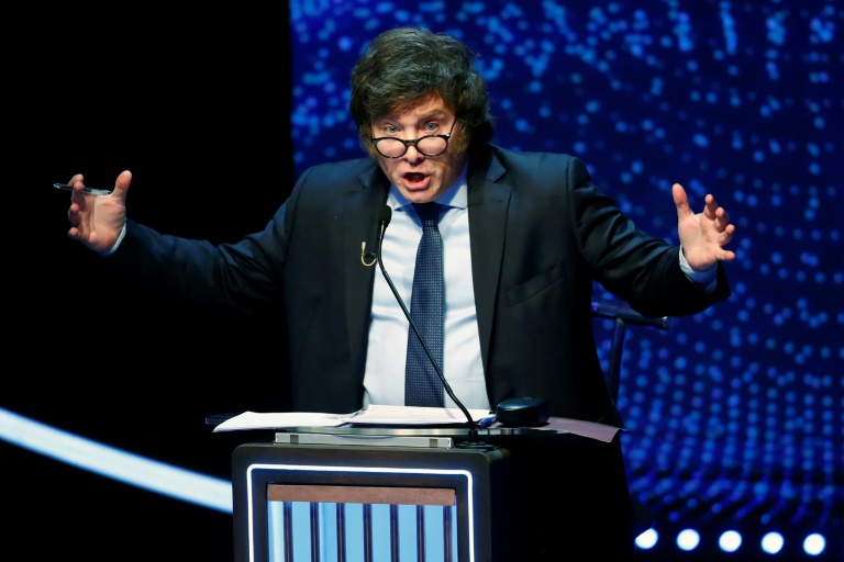 Peronismo renasce das cinzas e põe Massa no 2º turno contra Milei