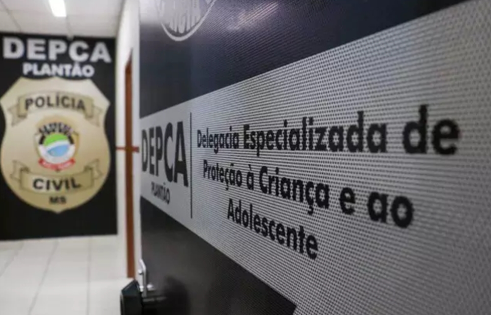 Sem as roupas, adolescente é encontrada desacordada em rua da Capital