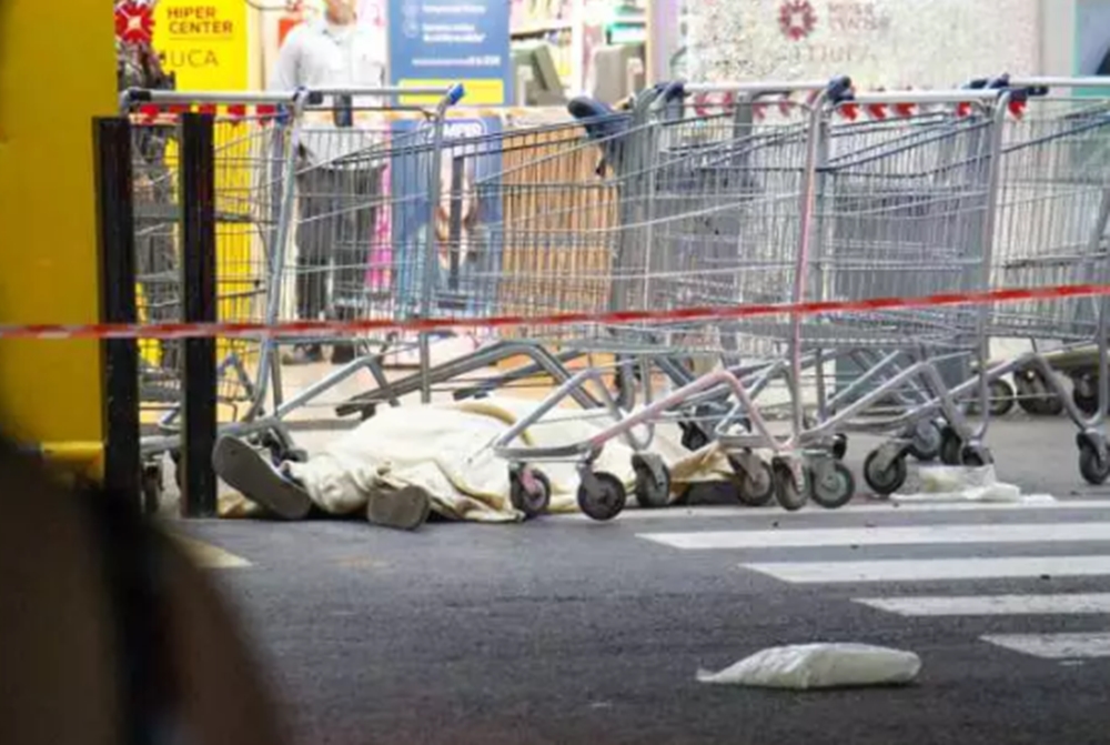Homem é assassinado a tiros em supermercado em Campo Grande