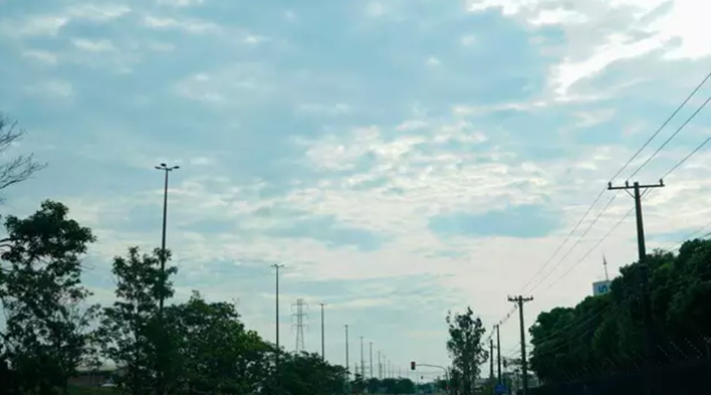 Domingo será de temperaturas altas com possibilidades de chuva em várias regiões