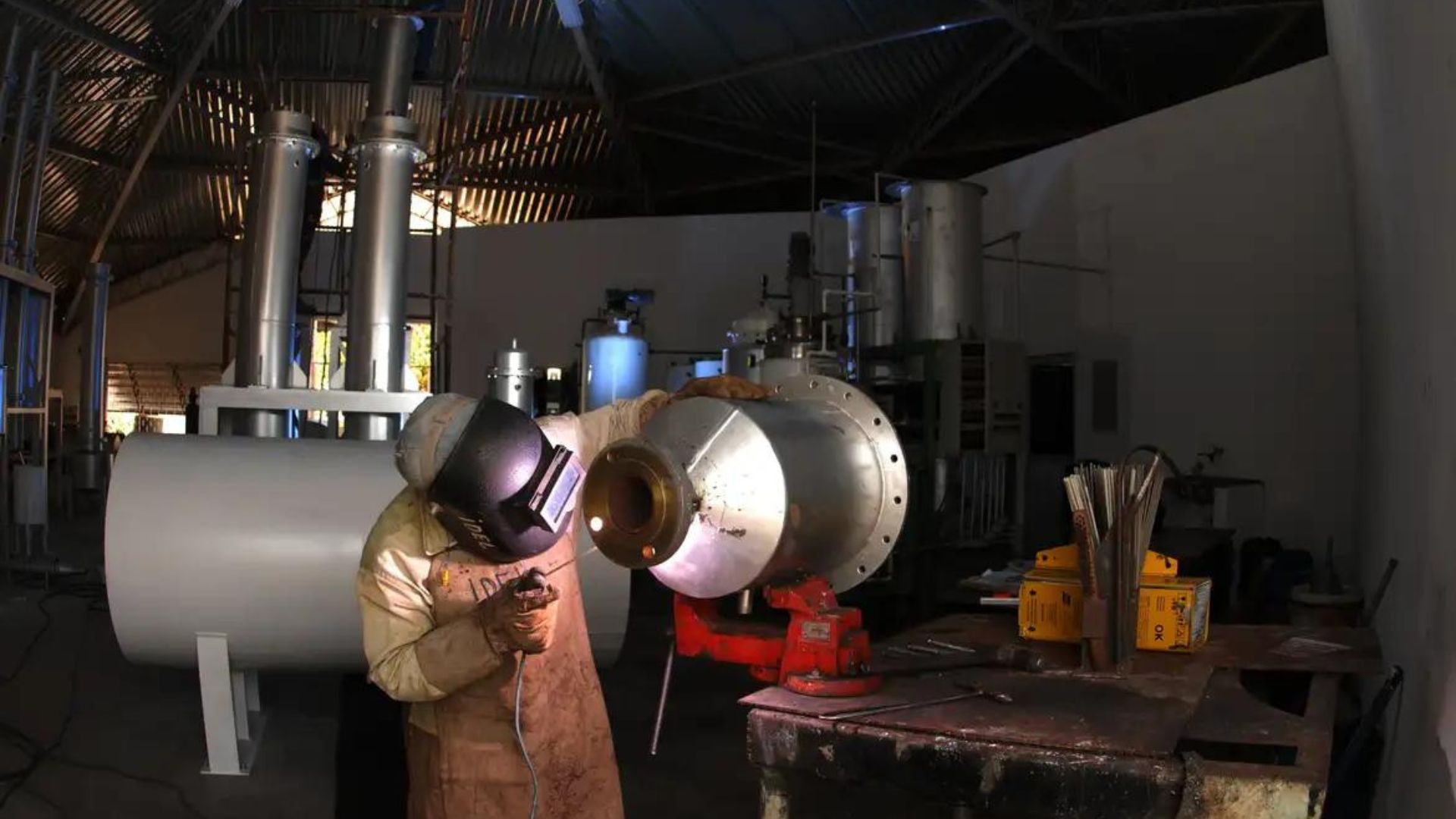 Indústria projeta PIB de 1,7% para 2024 e alta de 3% neste ano