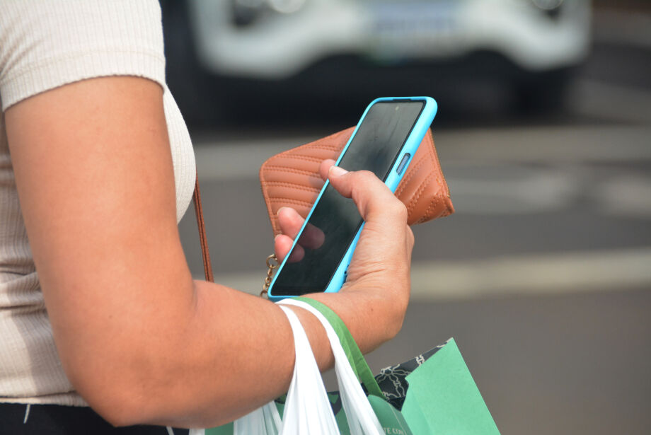 Não larga o celular? Três hábitos que são muito prejudiciais
