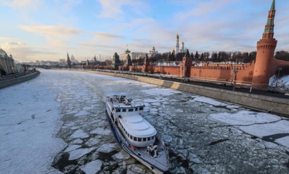 Por que tantos russos estão congelando em suas casas?