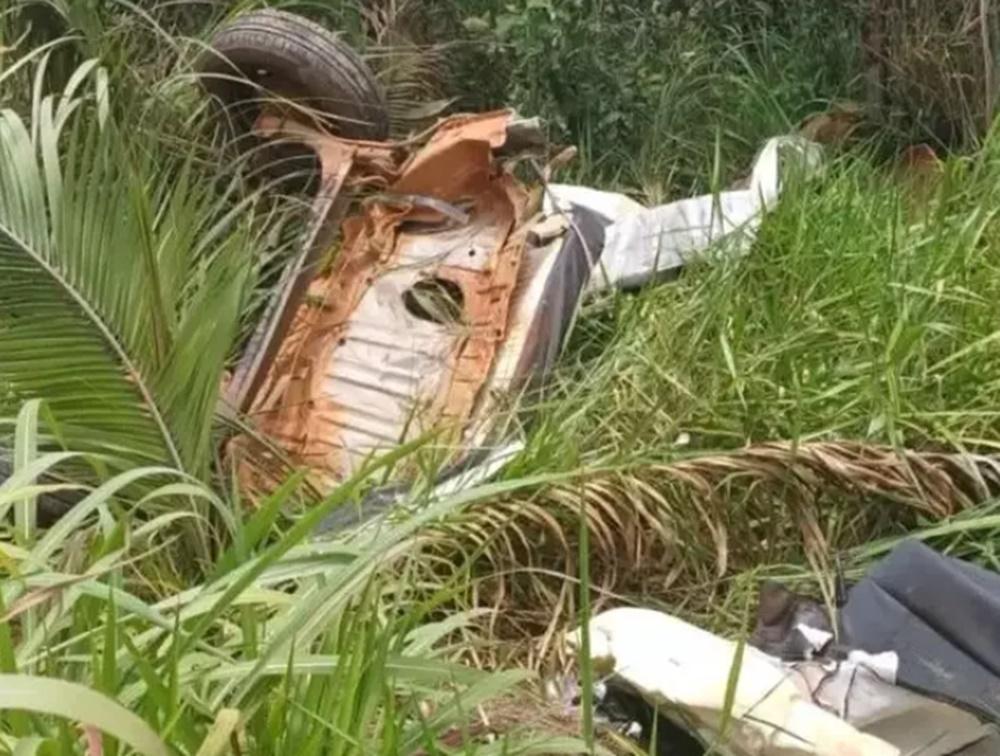 Morador de MS sobrevive a acidente que partiu carro ao meio em Goiás