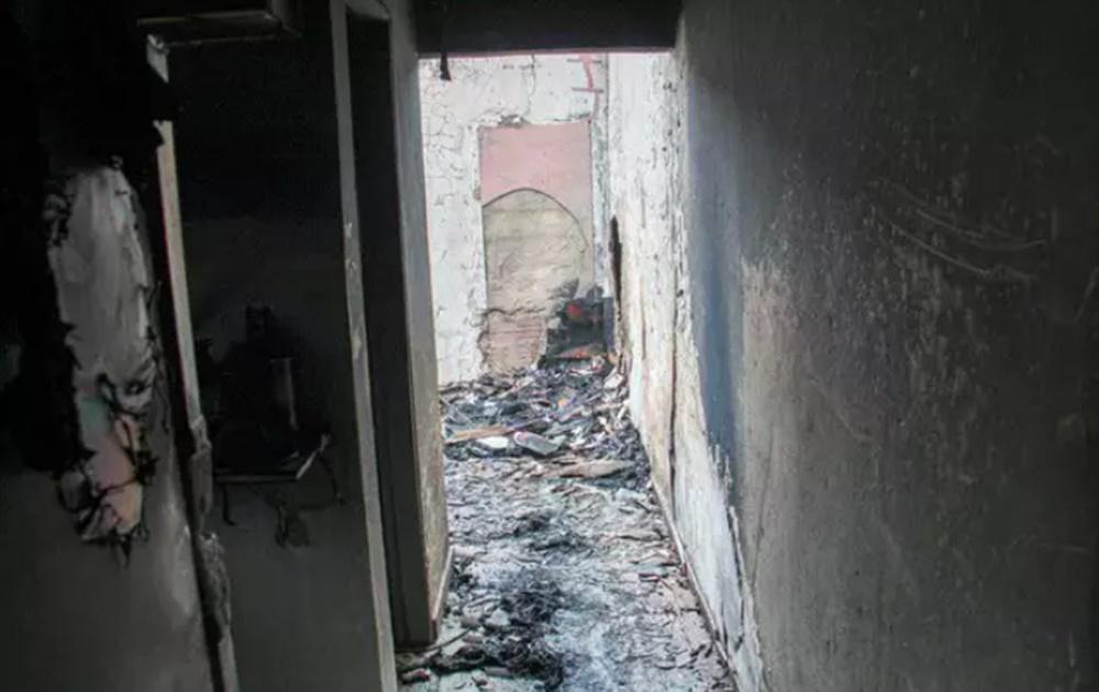 Explosão durante troca de gás destrói residência