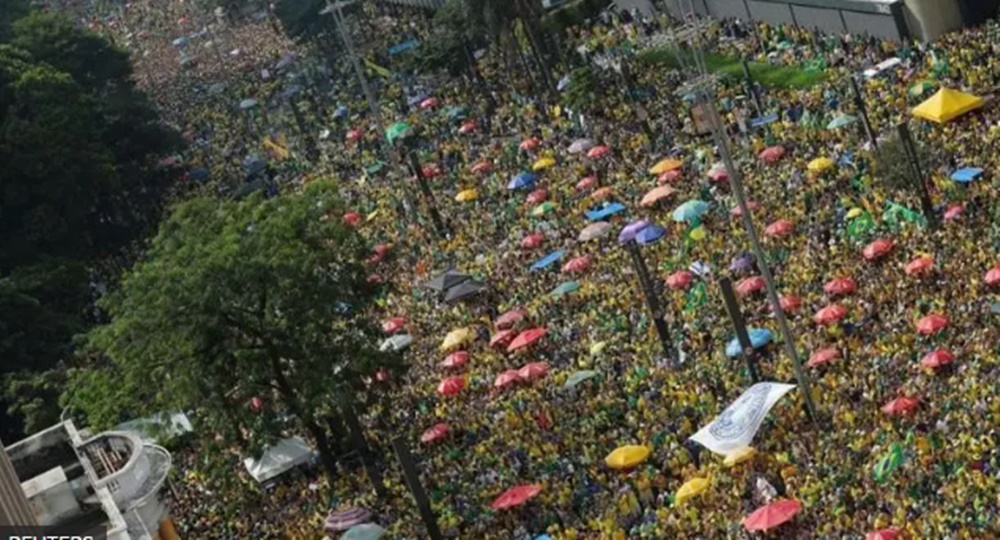 ‘Última resistência ou retorno político?’: como a imprensa internacional repercutiu ato de Bolsonaro