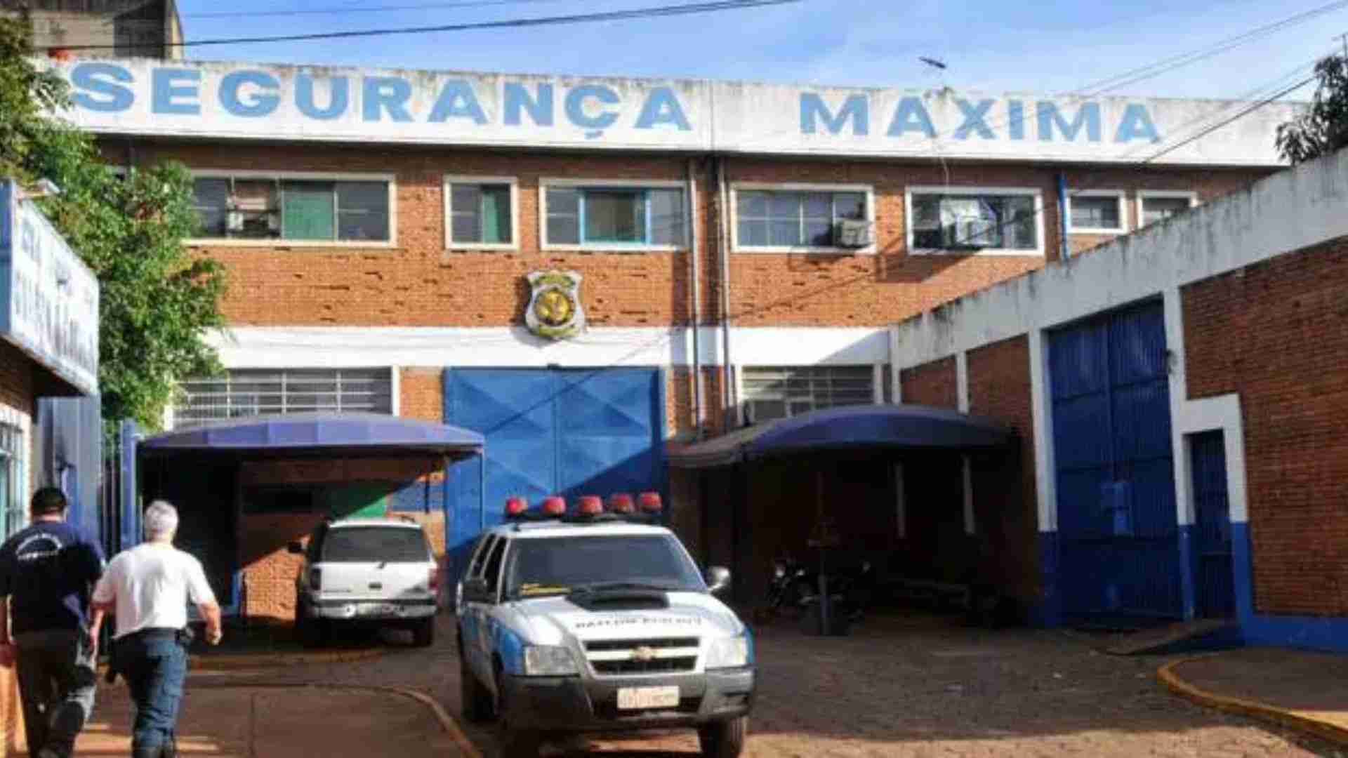 Detentos fazem motim e ameaçam colocar fogo em colchões na Máxima em Campo Grande