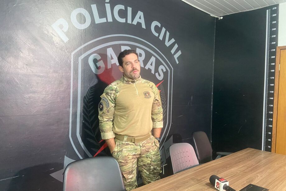 Polícia cumpre mandado de prisão na casa de traficante, mas ele reage e é morto