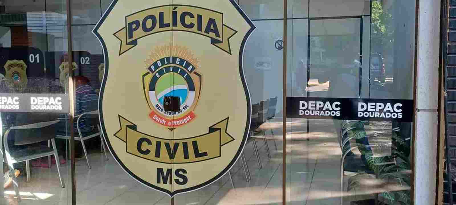 Mulher morre eletrocutada com fio na boca ao tentar consertar máquina de lavar