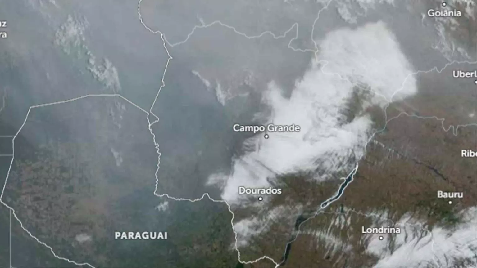 Após breve trégua, fumaça de incêndios volta a cobrir céu de Mato Grosso do Sul