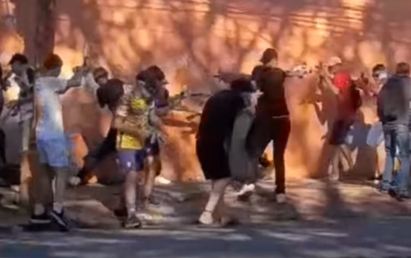 Justiça proíbe ‘guerra’ com armas de hidrogel entre adolescentes nas ruas da fronteira com MS