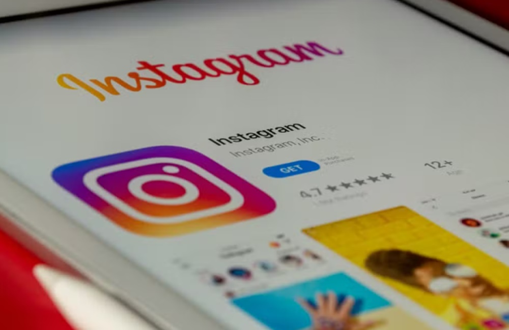 App do Instagram na App Store, loja de apps da Apple. — Foto: Souvik Banerjee/Unsplash