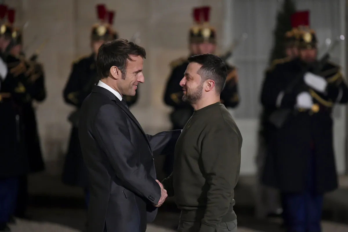 Europeus vão se reunir antes de encontro entre Zelensky e Trump, diz França