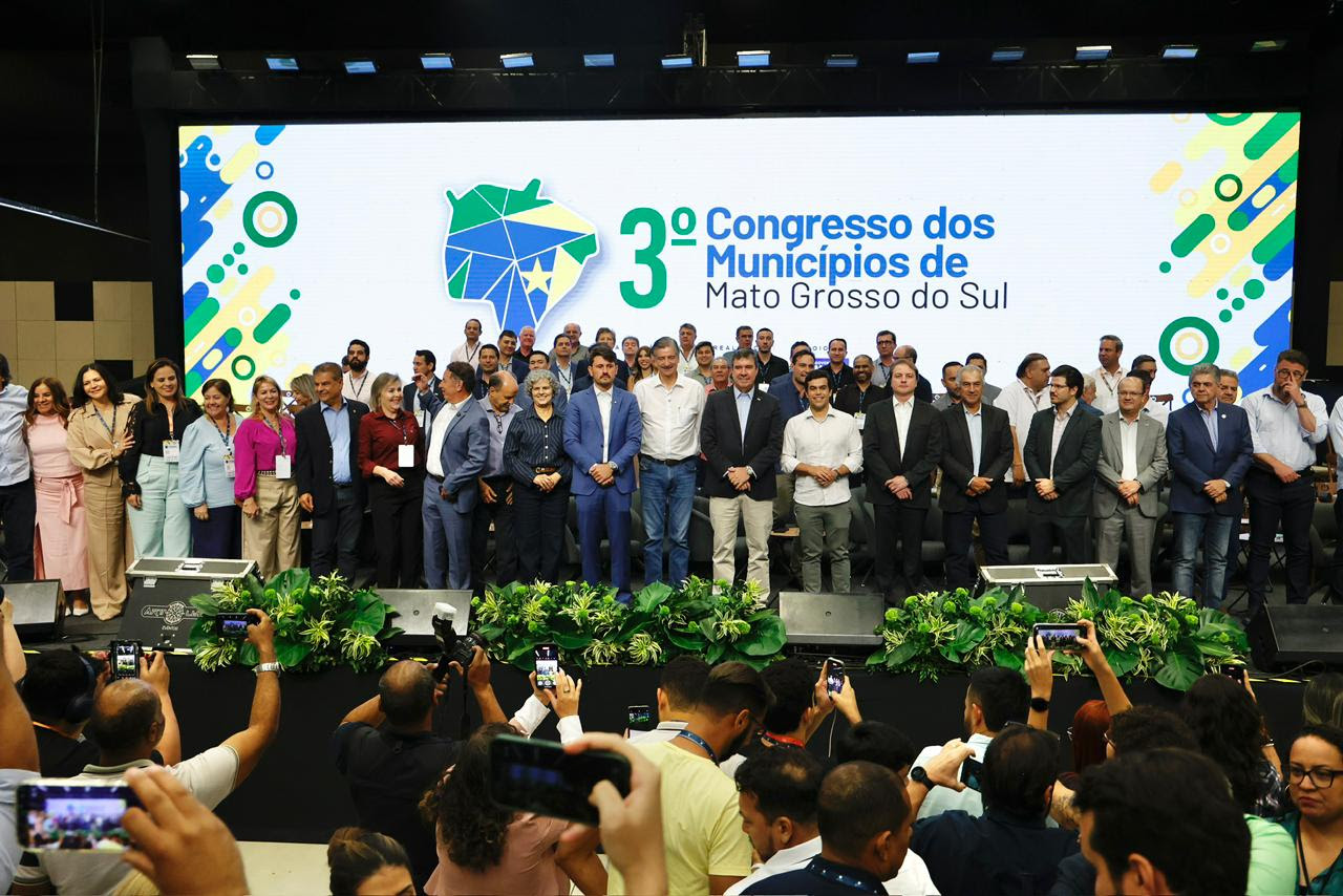 Gestores públicos destacam inovação e desenvolvimento na abertura do 3º Congresso dos Municípios de MS
