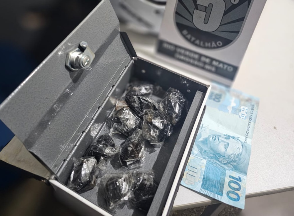 Polícia Militar prende homem por tráfico e apreende drogas em Rio Verde