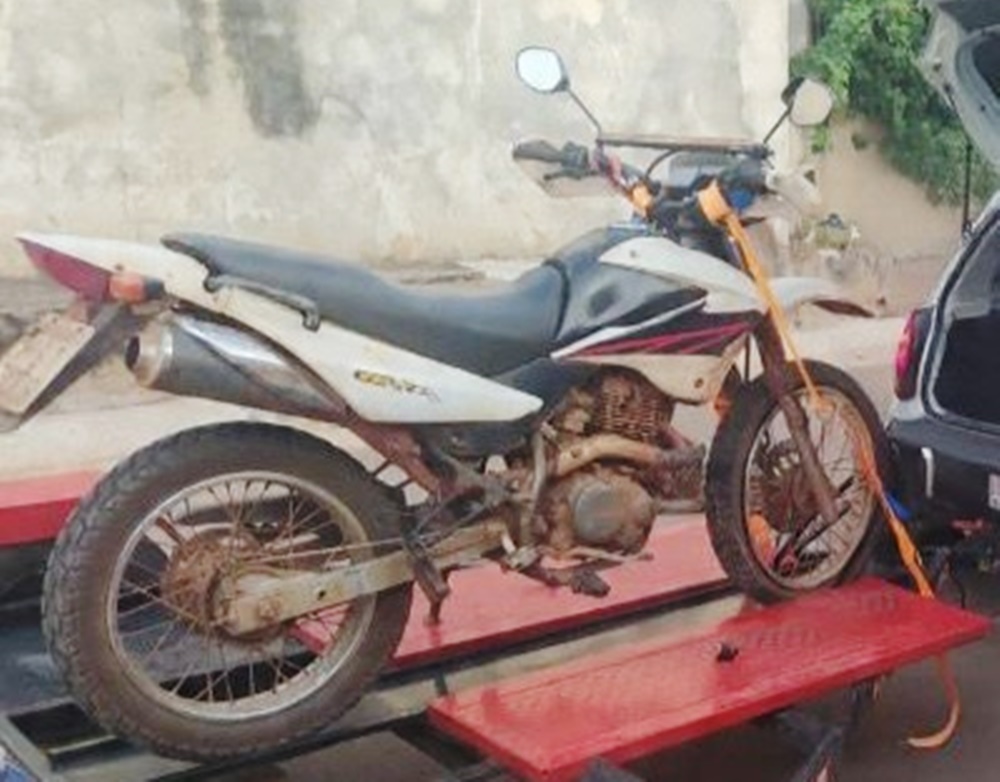 Motocicleta furtada é recuperada pela Polícia Militar em Coxim