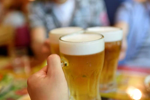 Quase 12 milhões de brasileiros sofrem com alcoolismo, aponta pesquisa