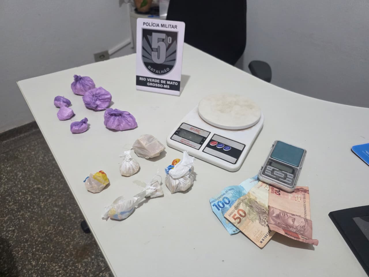 Polícia Militar prende dois por tráfico de drogas e associação criminosa em Rio Verde