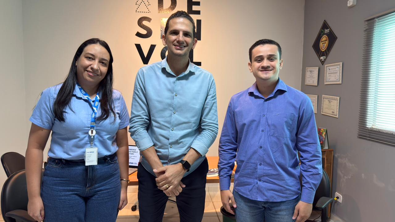 Parceria entre Luiz Eduardo e Secretaria de Desenvolvimento viabiliza qualificação profissional para jovens