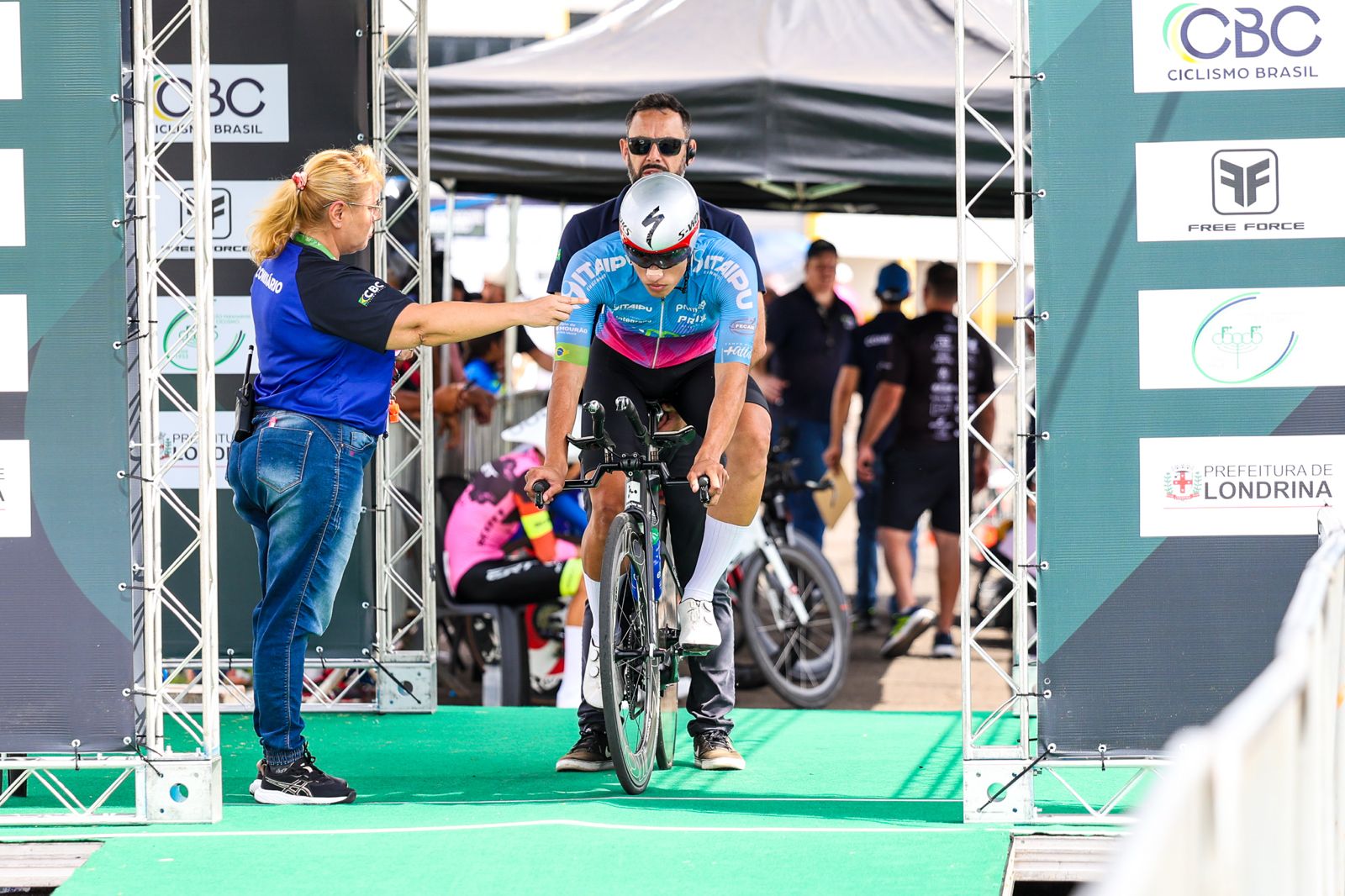 Atleta revelado pela Strong Bike Coxim conquista pódio no Brasileiro e representa o Brasil no exterior