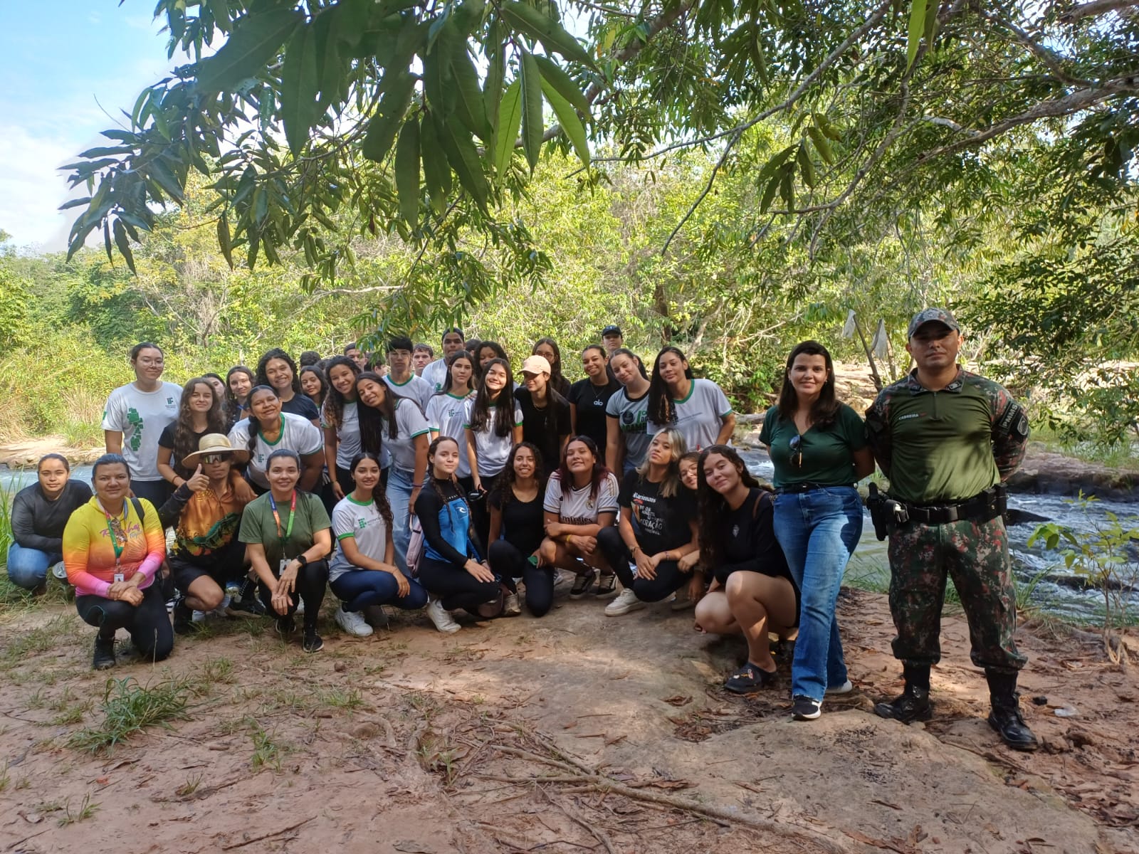 IFMS Coxim e Polícia Militar Ambiental promovem ação de educação ambiental no Córrego Fortaleza