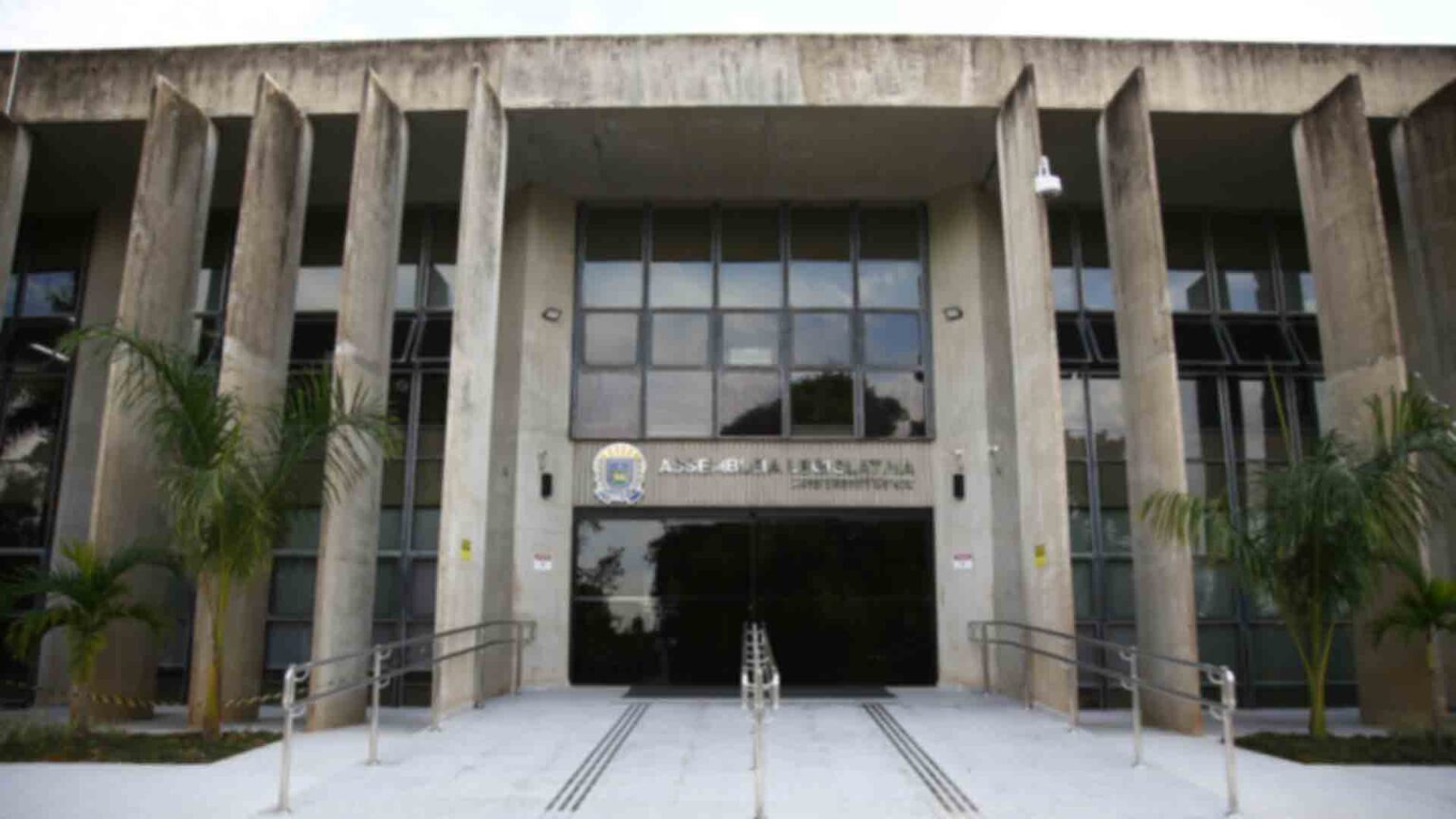 Deputados aprovam novas regras para energia solar em MS