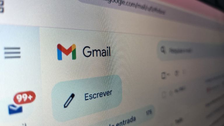 Falha misteriosa no Gmail faz textos desaparecerem e tela piscar