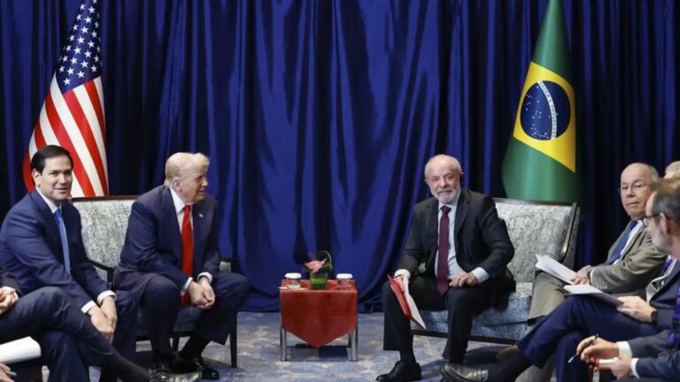 Lula chega à Casa Branca para reunião com Donald Trump