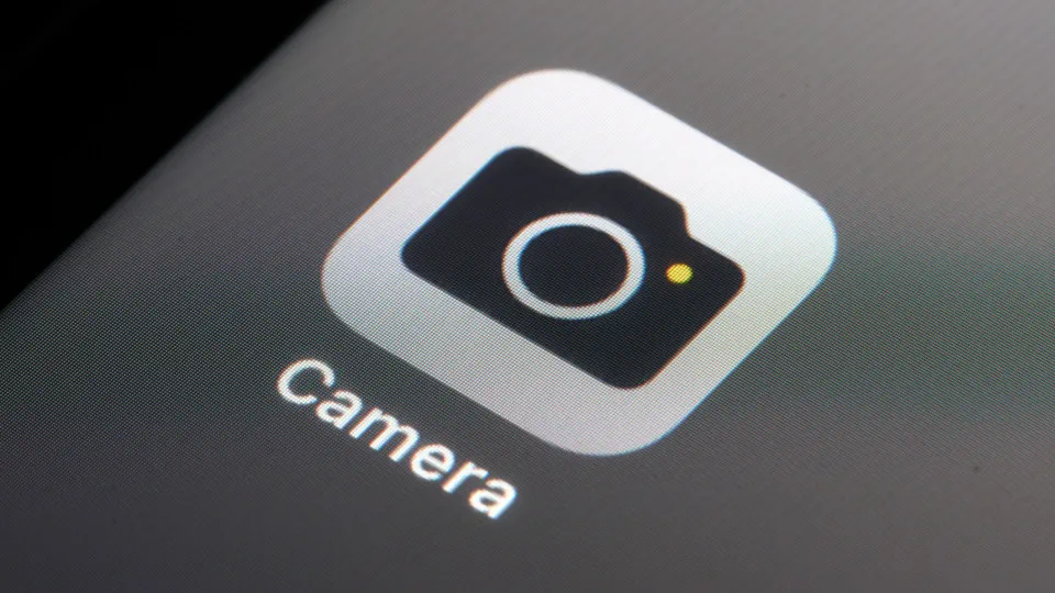 iPhone deve ganhar câmera com IA capaz de ajustar fotos sozinha