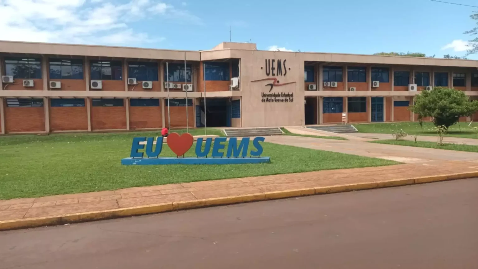 Uems homologa inscrições de docentes e marca sorteio virtual para Coxim e Maracaju