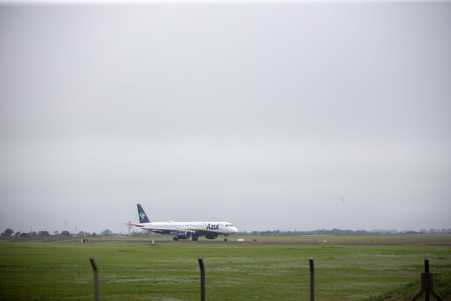 Neblina impede pousos e decolagens no aeroporto de Campo Grande