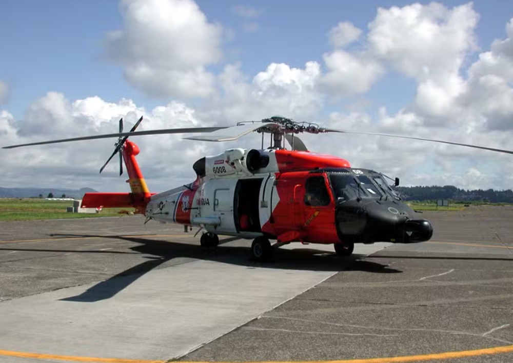 Helicóptero da Guarda Costeira dos Estados Unidos cai no Alasca