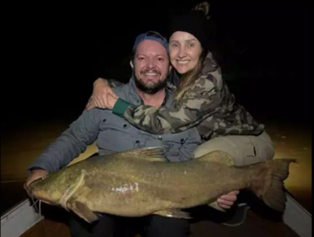 1ª pescaria noturna no Pantanal rende jaú de 25 quilos a casal