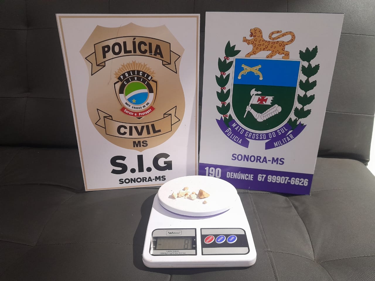 Polícia Militar prende suspeito por tráfico e encaminha homem por porte de droga em Sonora