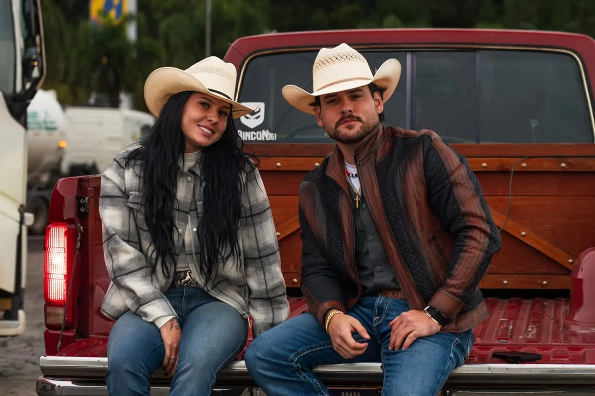 Ana Castela e Rincon posam juntos em meio a boatos de romance