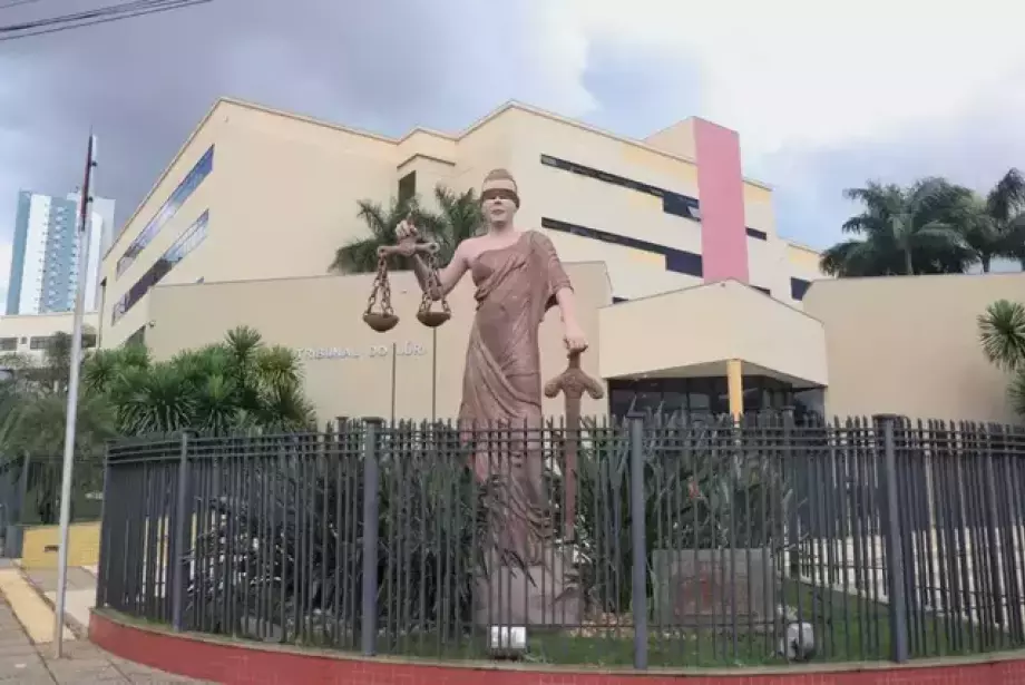 Juiz manda cartório dar dupla maternidade a criança concebida por inseminação caseira
