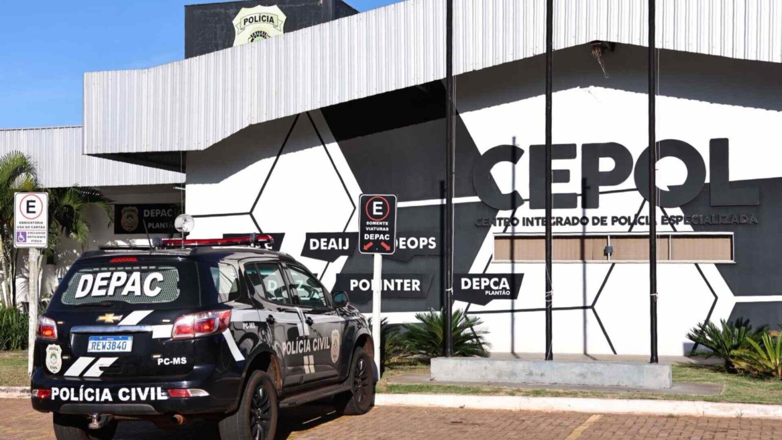 Homem é agredido por dupla ao parar para urinar em rua de Campo Grande