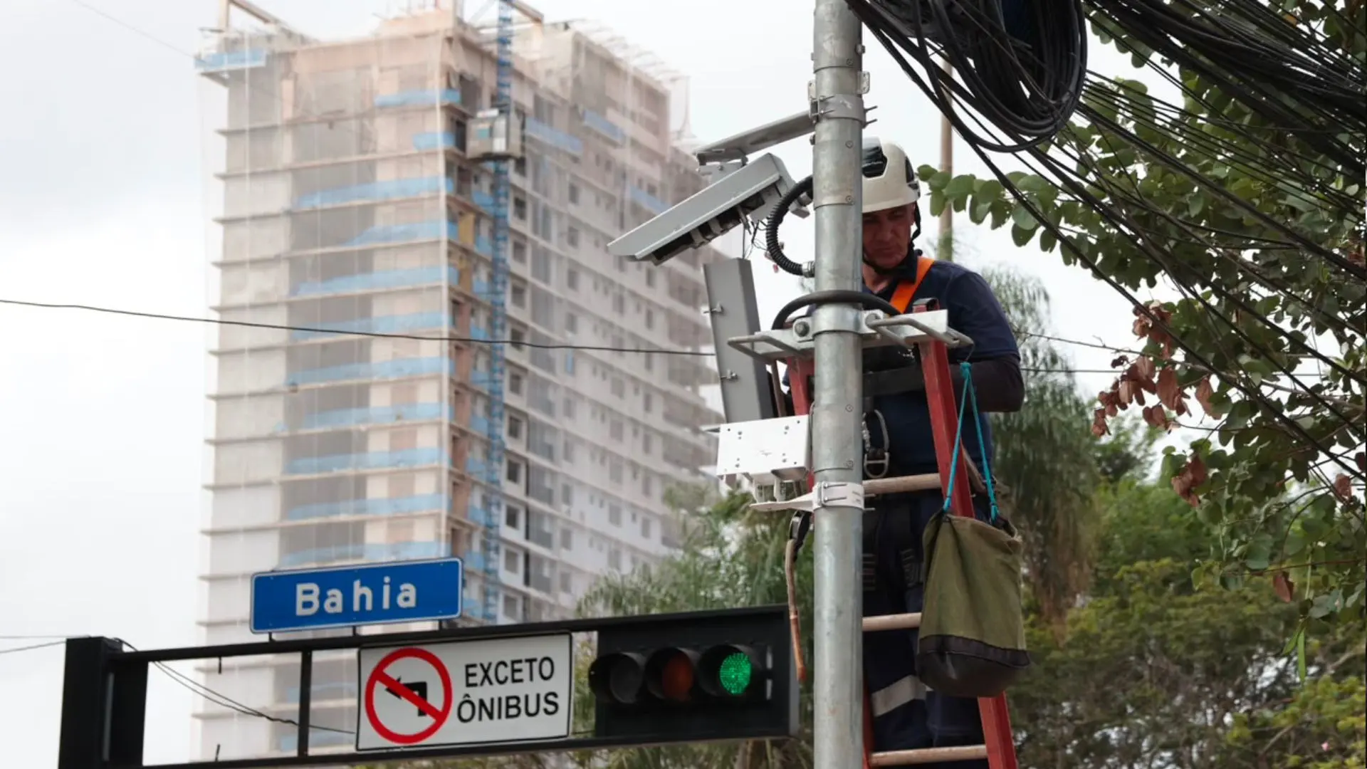 Novos radares começam a multar nesta quarta-feira em Campo Grande; confira