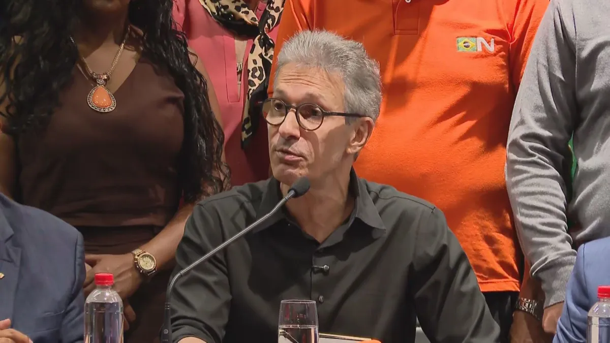 “Minha bandeira é estar contra o PT”, diz Zema em convenção