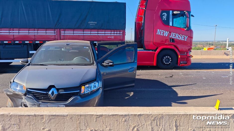 Carro freia bruscamente e causa acidente com caminhão na BR-163