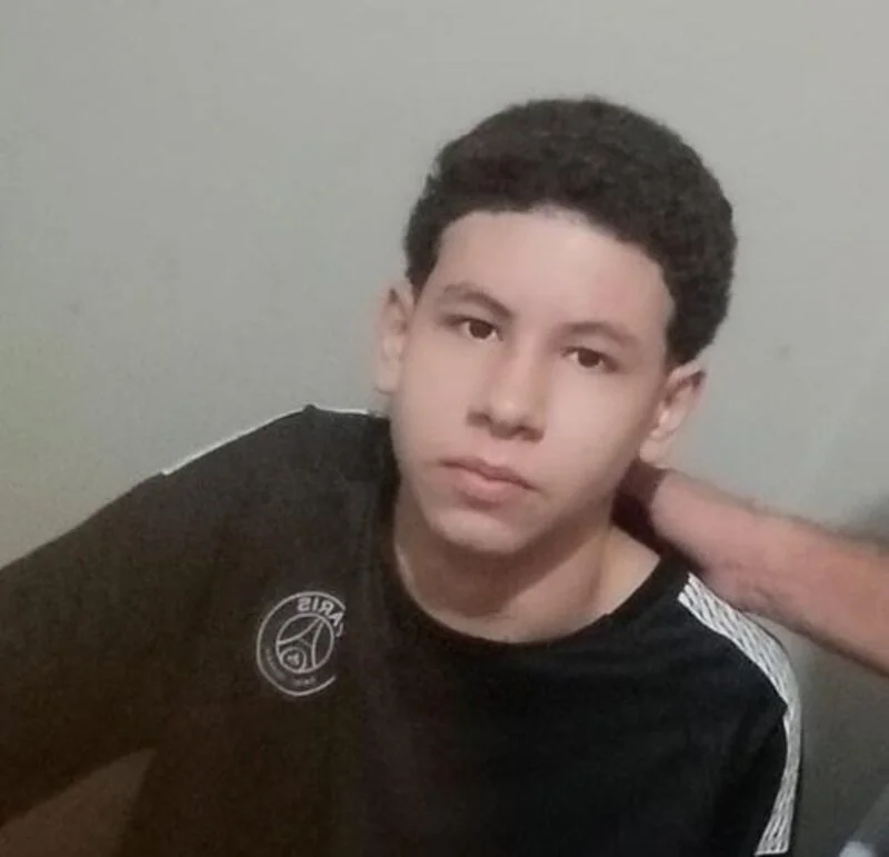 Família de adolescente de Coxim faz campanha para arrecadar R$ 500 mil para tratamento de malformação arteriovenosa com aneurisma