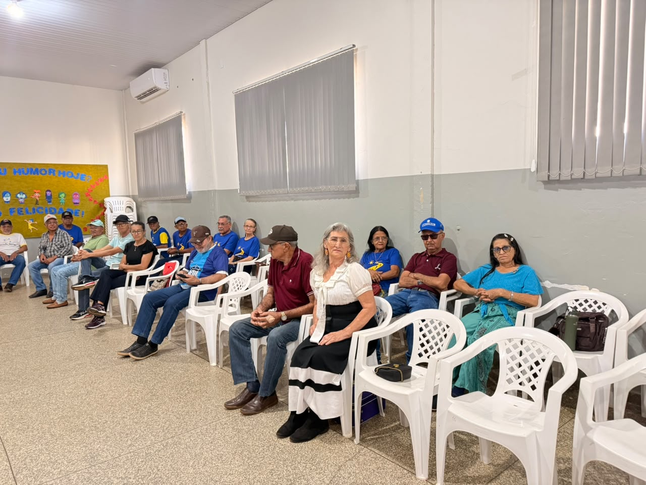 Roda de conversa sobre o Agosto Lilás reúne 63 idosos em Sonora